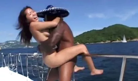 ホットポルノとともにその他の妻:男は看護師を犯しました えろ 動画 女性