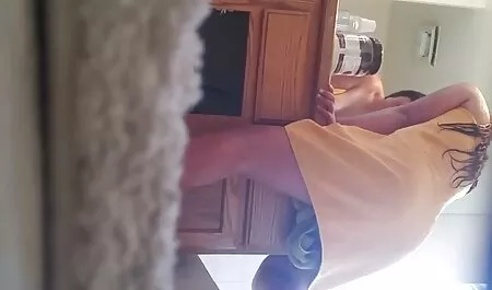 女の子と大きなお尻がレズビアン性の浴槽 若い 女の子 の セックス 動画