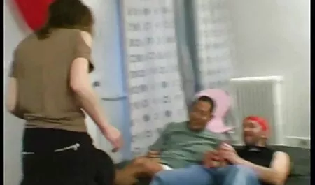 美少女が閉じ込められた 若い 女の子 の エロ 動画