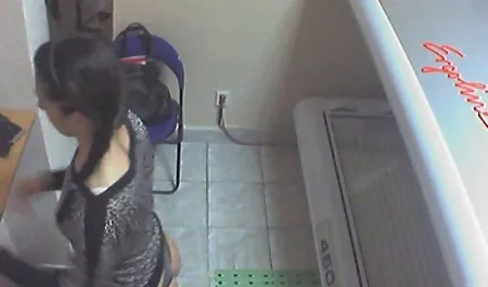 熱いマッサージ 女 同士 エロ 動画